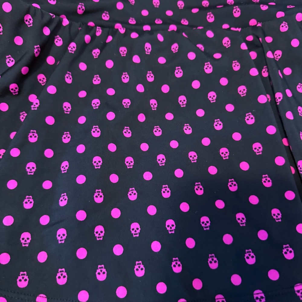 Torrid Black & Pink Skull Dot Print Peplum One Piece Swimwear Sz 1 Pin-up Goth - Picture 7 of 16